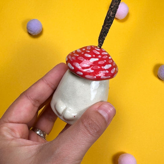Miniature incense holder “Fly agaric with a little butt”